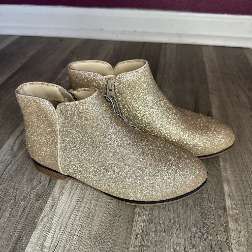 Girl’s Cat & Jack Gold Sparkly Ankle Booties Size 2 NWT